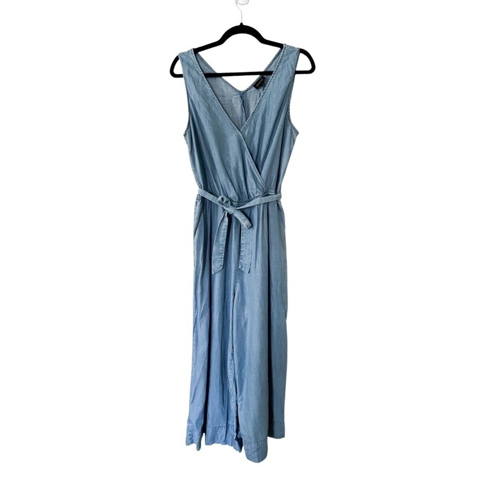 WHO WHAT WEAR Chambray Sleeveless V-neck Jumpsuit Sz M - Picture 2 of 6